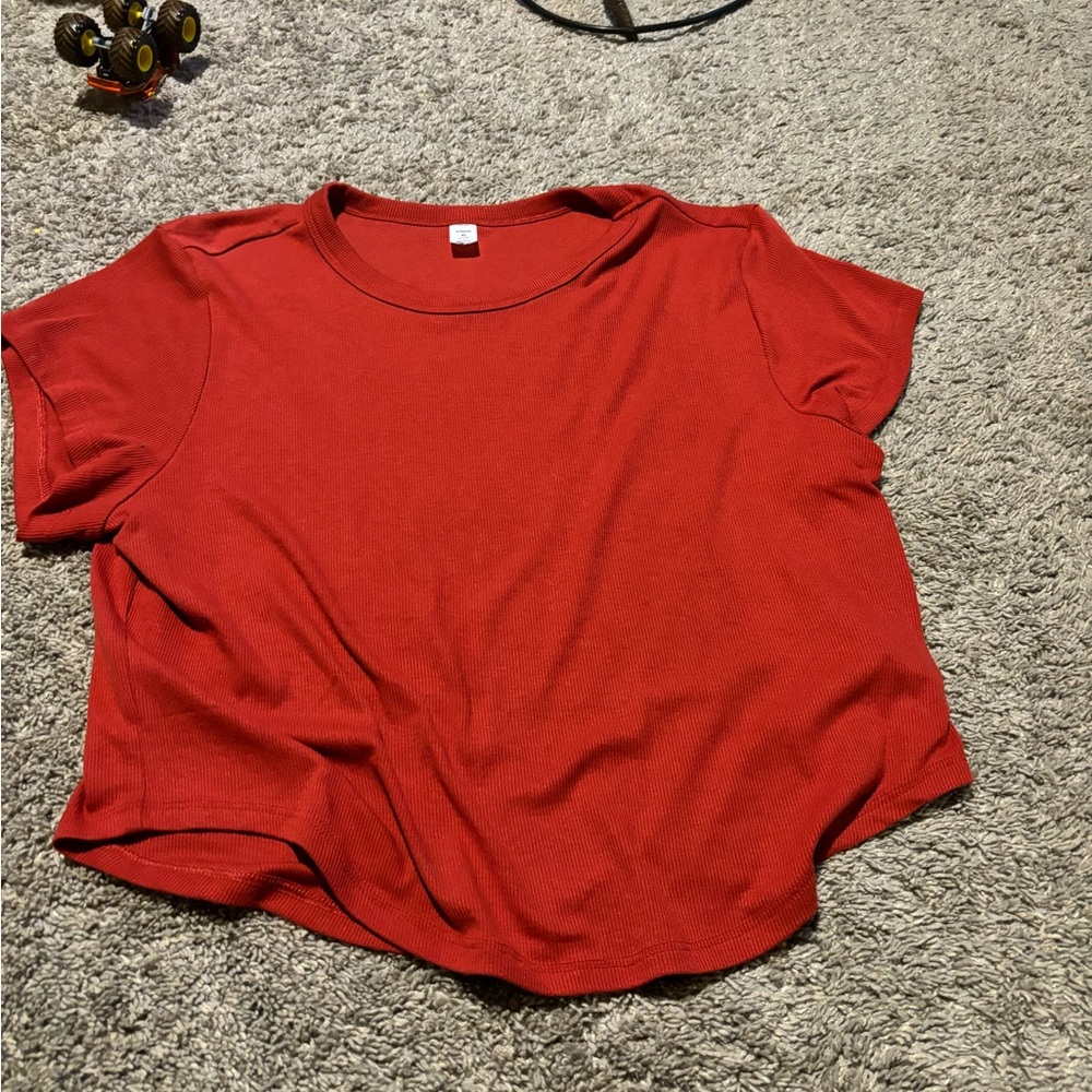 Women’s cropped tee